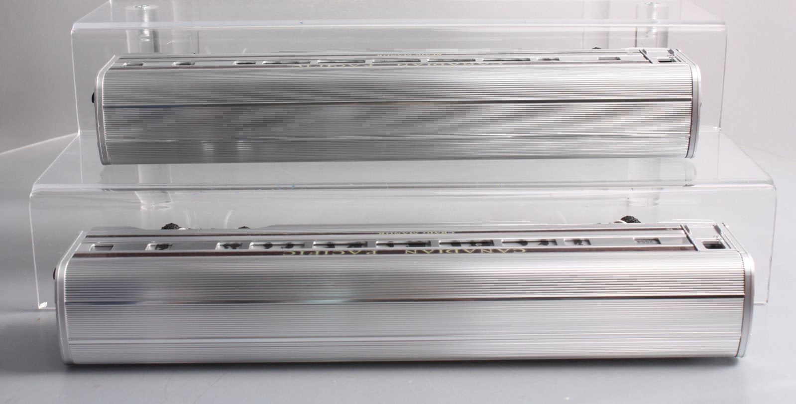 Lionel 6-39106 O Canadian Pacific Aluminum Passenger Car Set (Set of 2) NIB