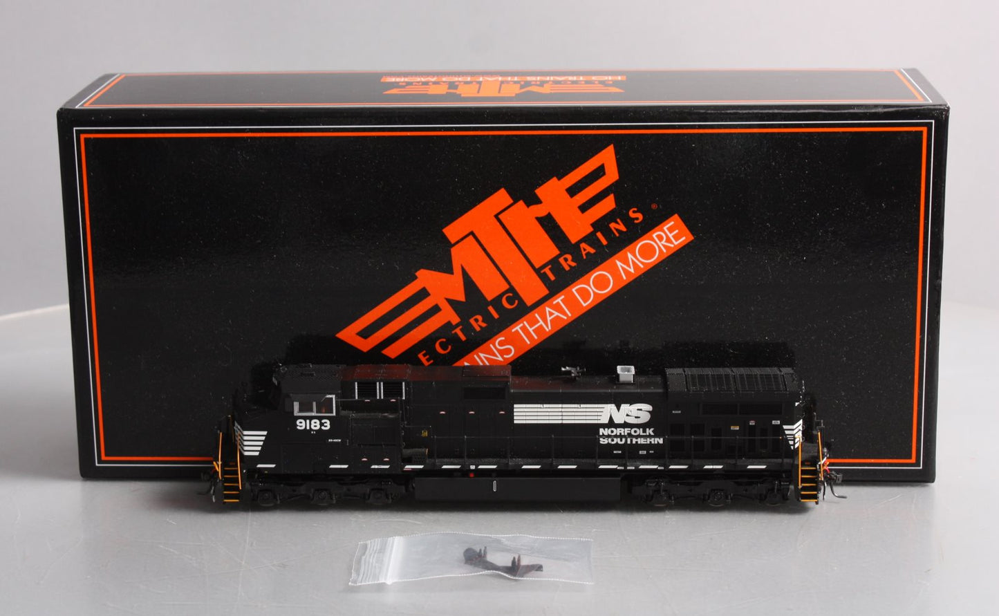 MTH 80-2301-1 HO Norfolk Southern Dash-9 Diesel Engine #9183 with Proto-Sound 3