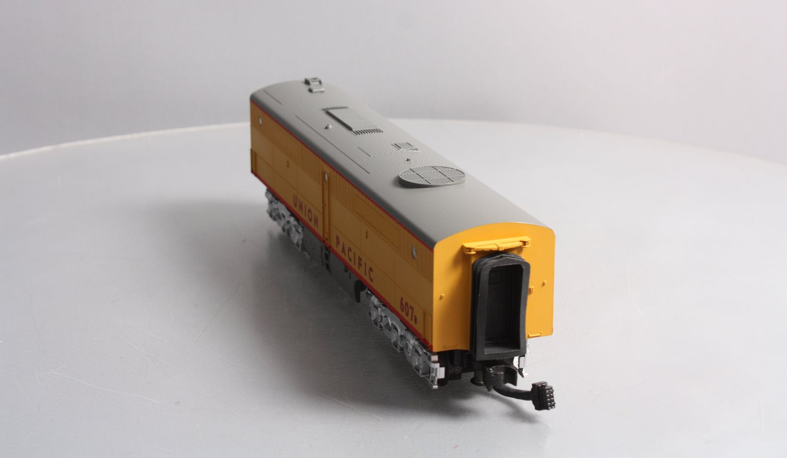 MTH 30-2218-3 Union Pacific Alco PA B Unit Non-Powered Diesel Engine #607B LN/Box
