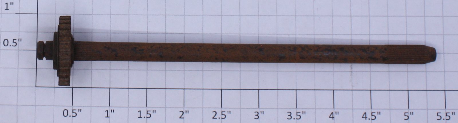 Lionel V-98 RH Lower Ribbed Shaft Assembly with Gear