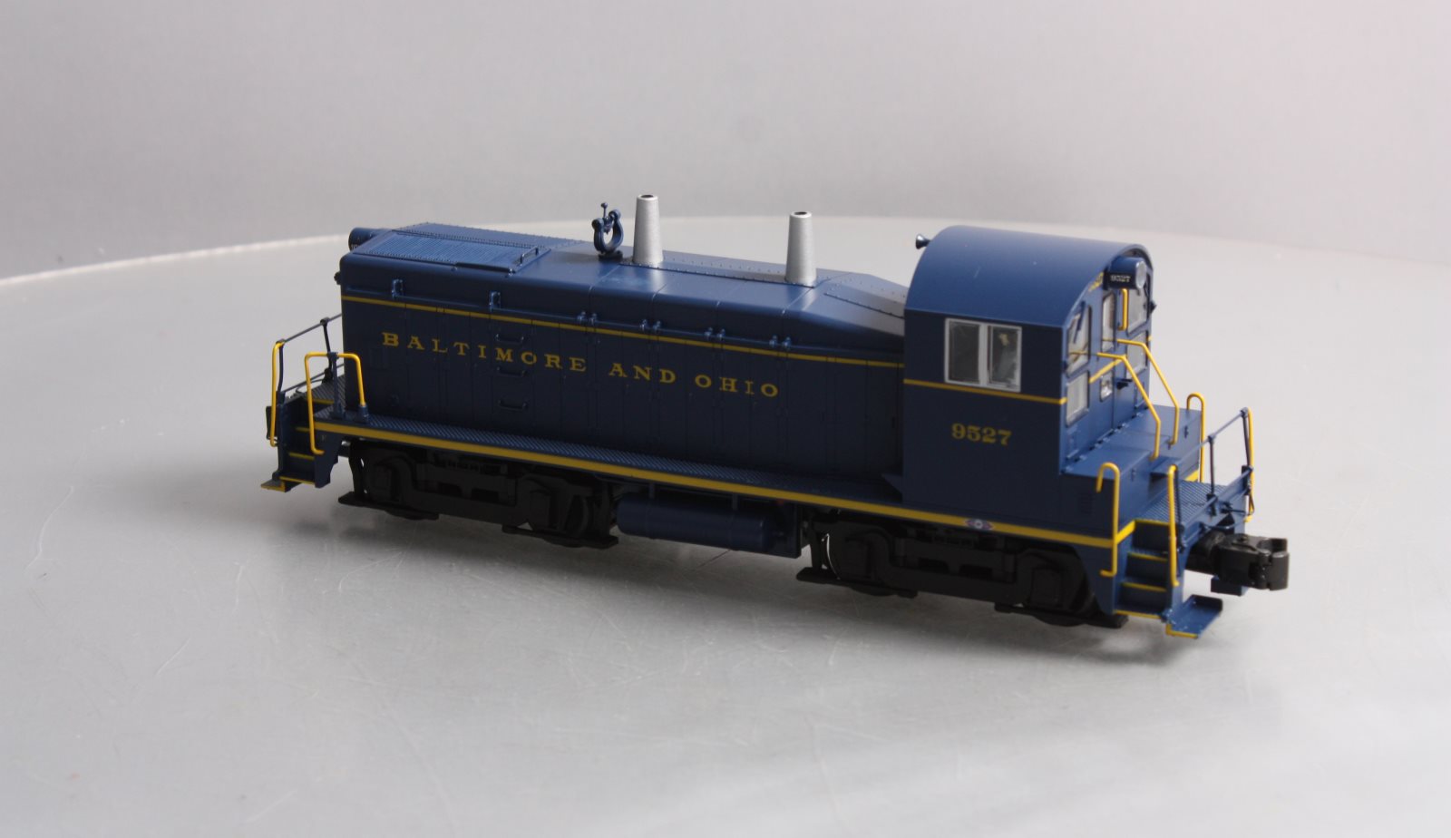 Lionel 6-83384 O B&O Legacy NW2 Diesel  #9500/LCS