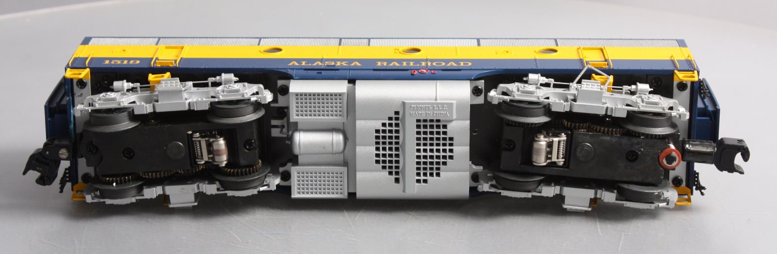 Lionel 6-24522 O Gauge Alaska F3 Powered Diesel B-Unit w/TMCC #1519