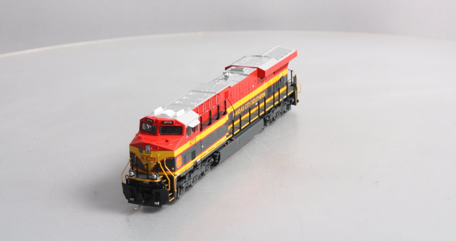 Broadway Limited 5869 HO KCS GE ES44C4 Diesel Locomotive Sound/DCC And DC #4775