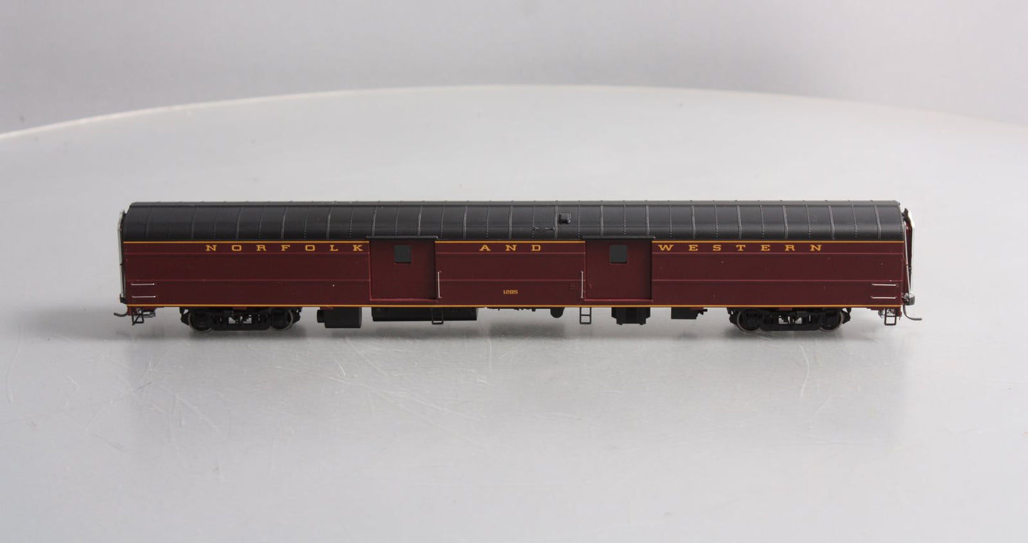 MTH 80-60074 HO Norfolk & Western Streamlined Smooth Baggage Car #1285