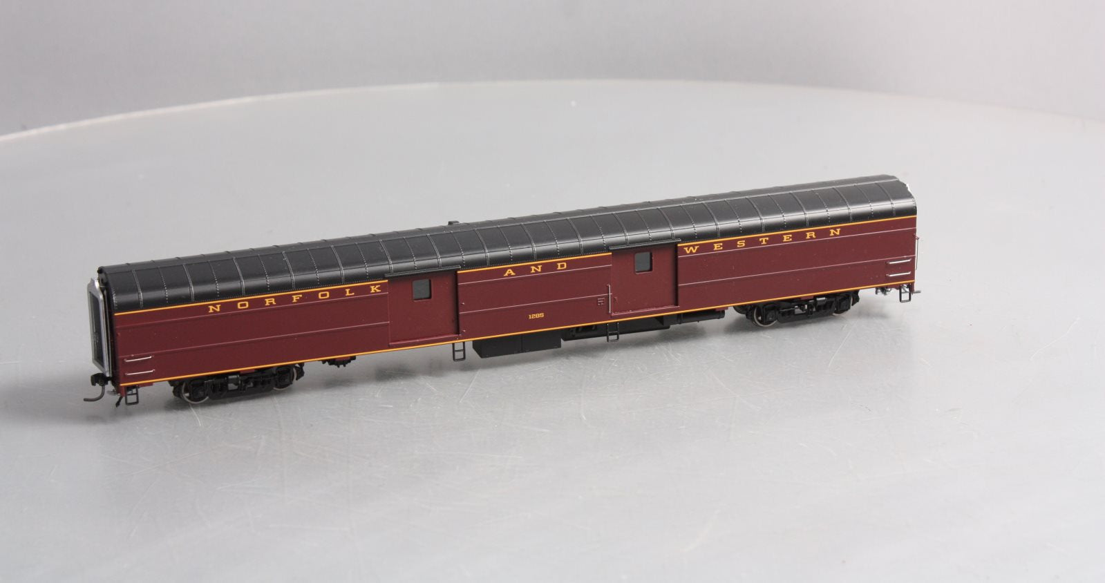 MTH 80-60074 HO Norfolk & Western Streamlined Smooth Baggage Car #1285