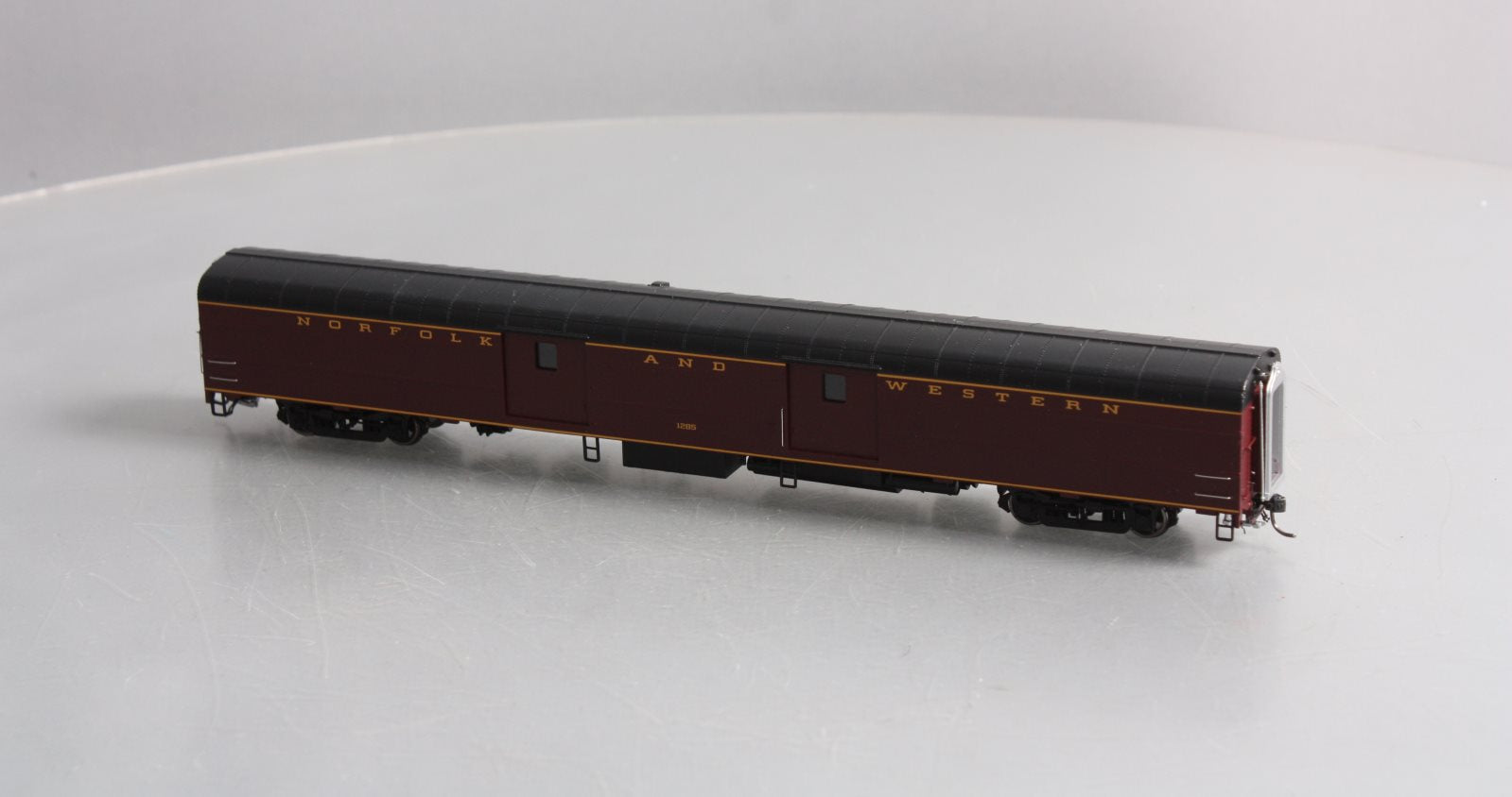 MTH 80-60074 HO Norfolk & Western Streamlined Smooth Baggage Car #1285