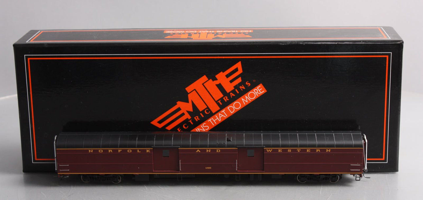 MTH 80-60074 HO Norfolk & Western Streamlined Smooth Baggage Car #1285