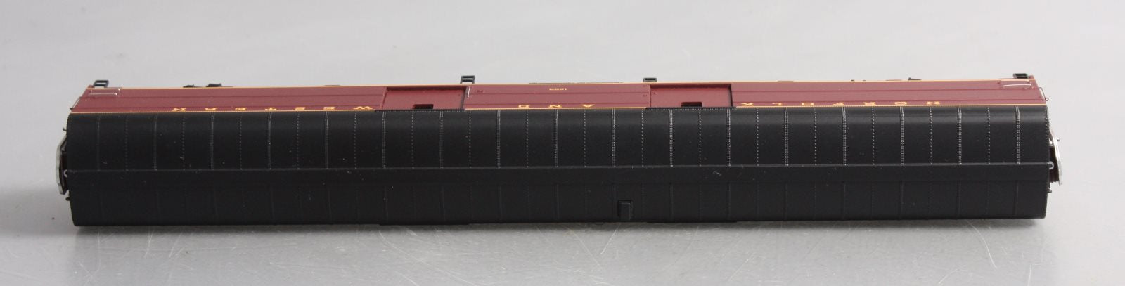 MTH 80-60074 HO Norfolk & Western Streamlined Smooth Baggage Car #1285