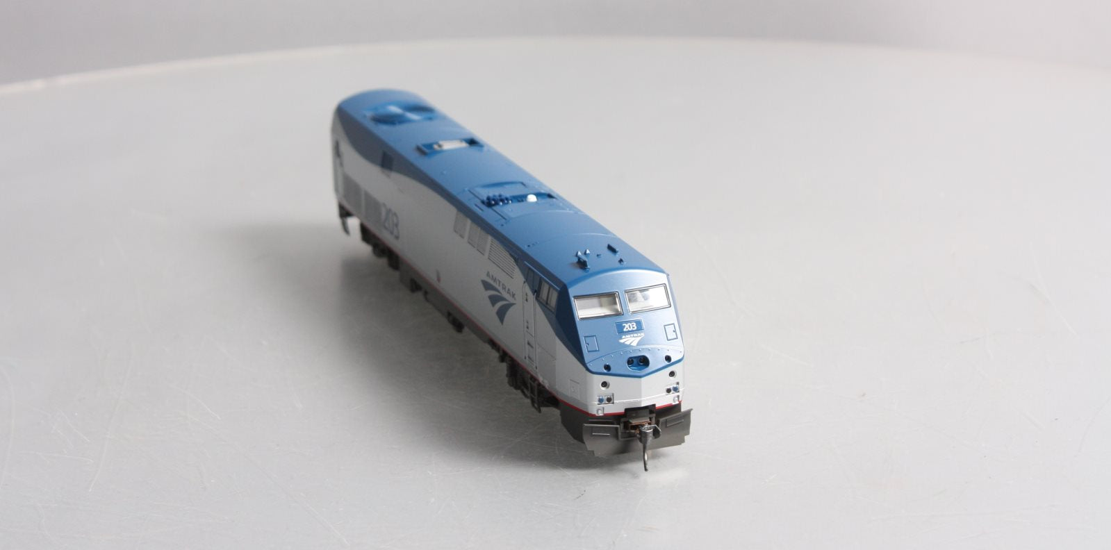 Kato 37-6111 HO Amtrak Phase V GE P42 Genesis Diesel Locomotive #203