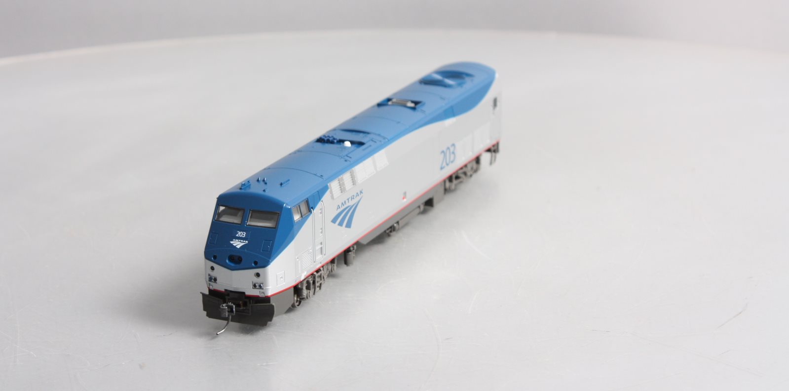 Kato 37-6111 HO Amtrak Phase V GE P42 Genesis Diesel Locomotive #203