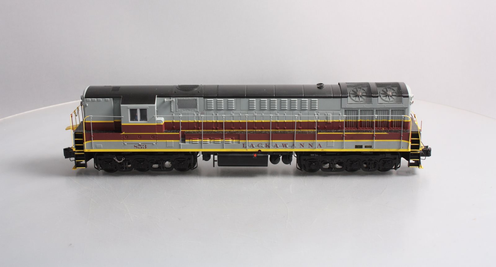 Lionel 2033401 O DL&W Legacy Train Master Diesel Locomotive #853
