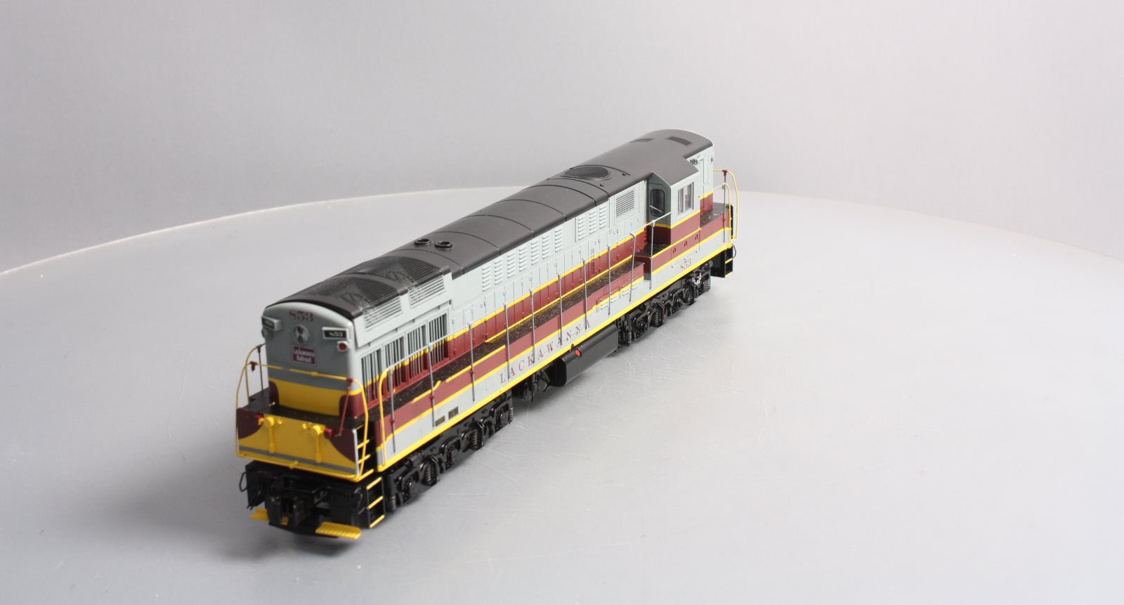 Lionel 2033401 O DL&W Legacy Train Master Diesel Locomotive #853