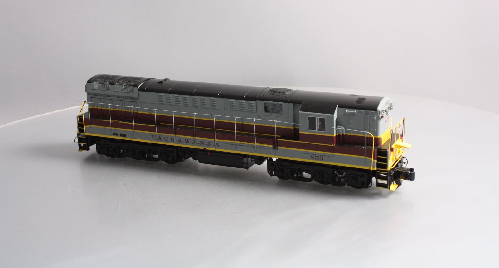 Lionel 2033401 O DL&W Legacy Train Master Diesel Locomotive #853