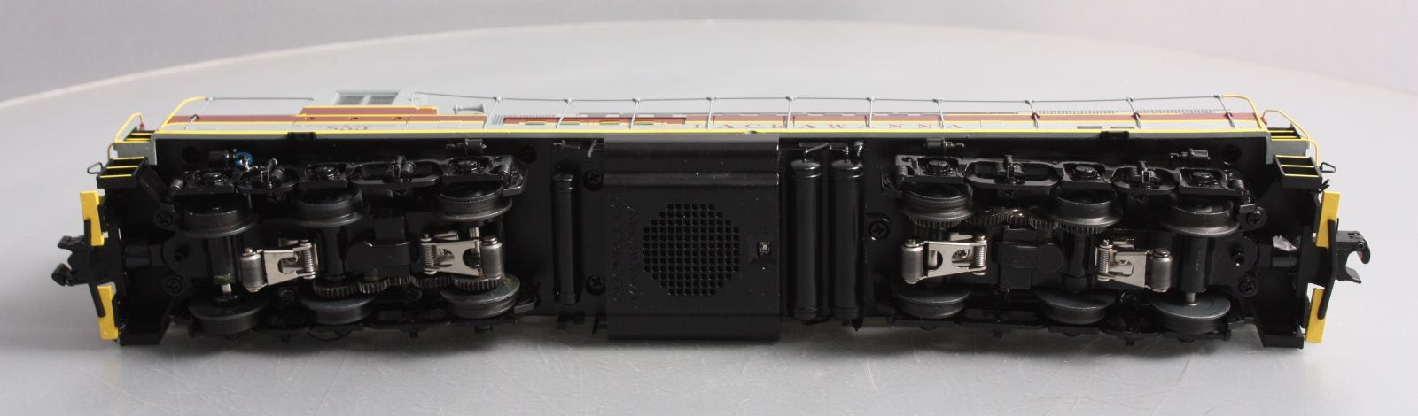 Lionel 2033401 O DL&W Legacy Train Master Diesel Locomotive #853