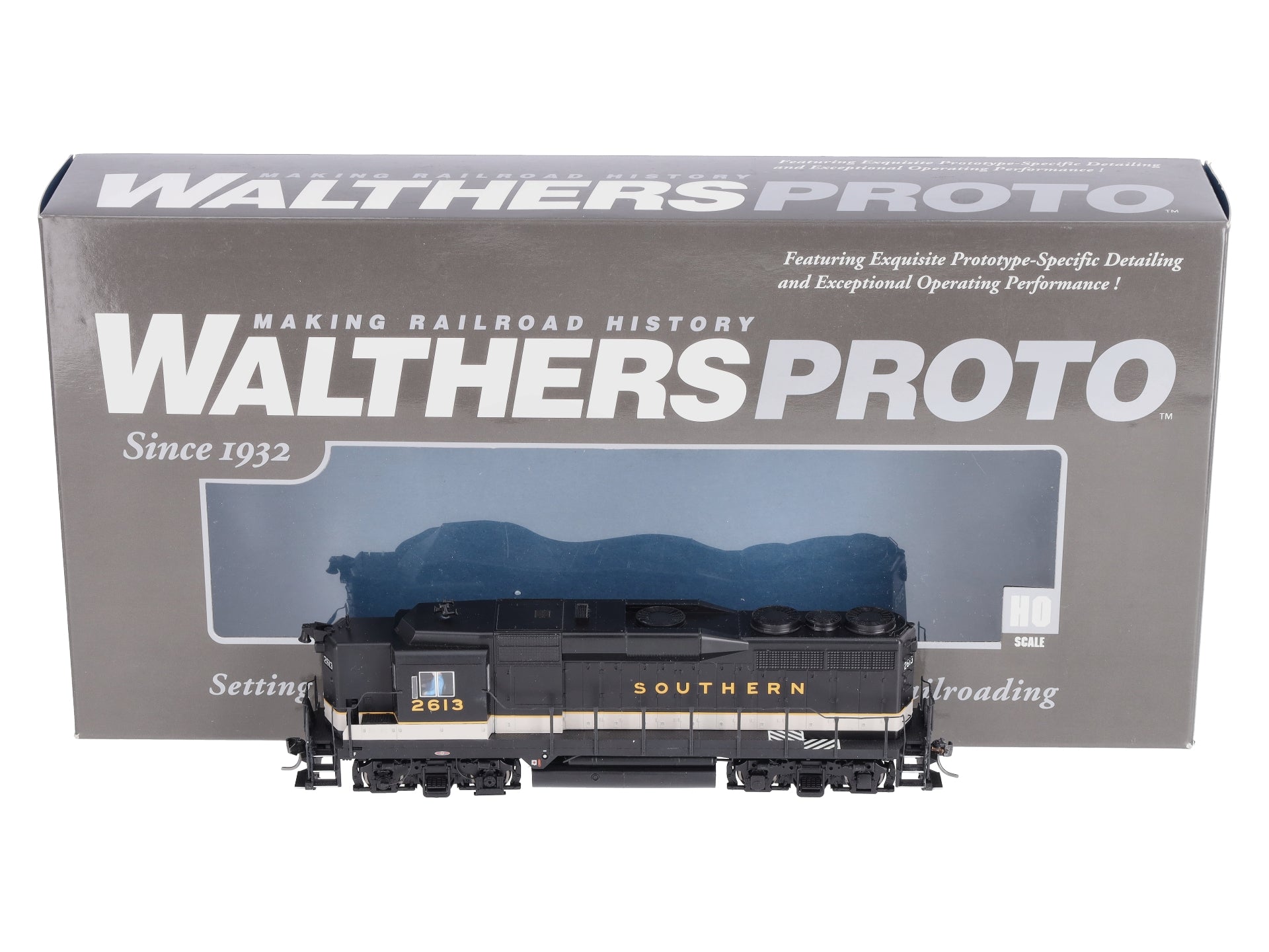 Walthers 920-48863 HO Scale Southern Diesel Locomotive # 2613