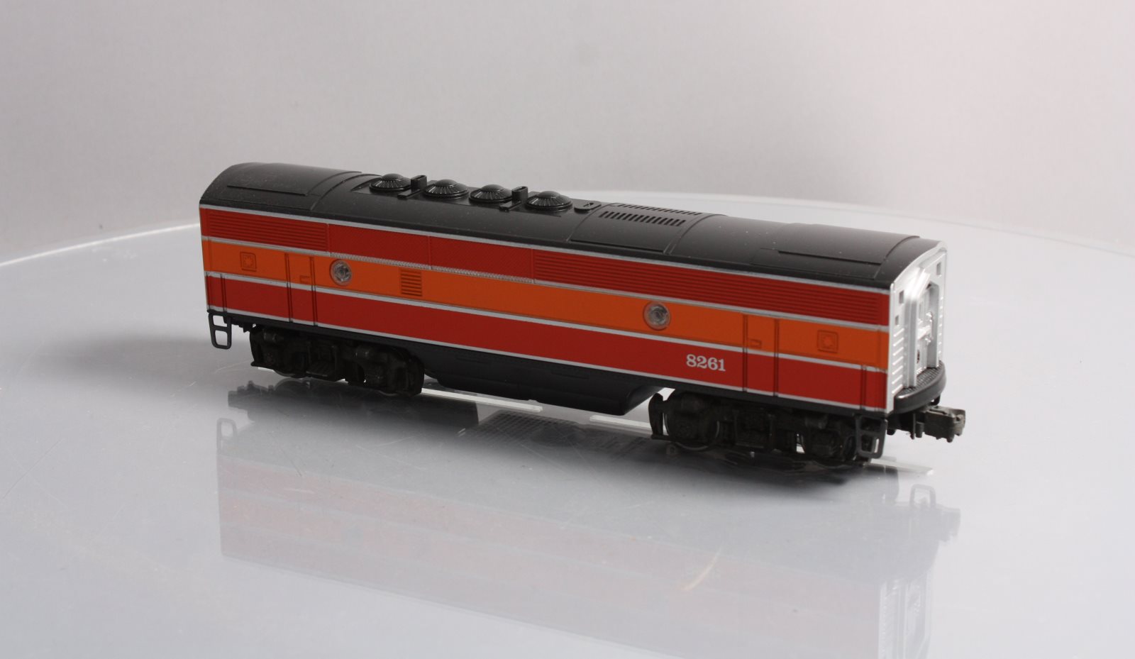 Lionel 6-8261 O SP Daylight F3 Non-Powered B-Unit Diesel Locomotive w/Sound LN/Box