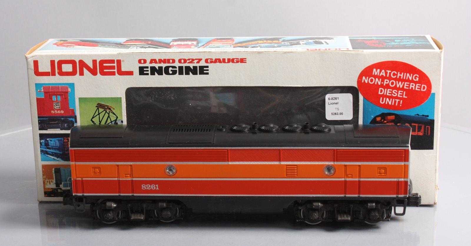 Lionel 6-8261 O SP Daylight F3 Non-Powered B-Unit Diesel Locomotive w/Sound LN/Box