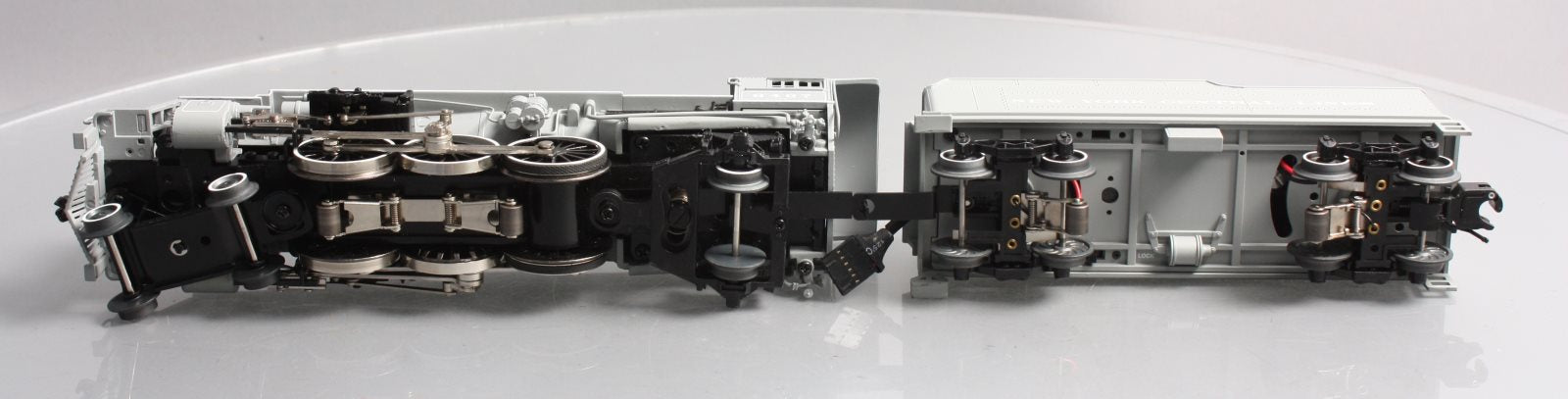 Williams 40801 O Gauge New York Central 4-6-2 Pacific w/Whistle & Bell #6467