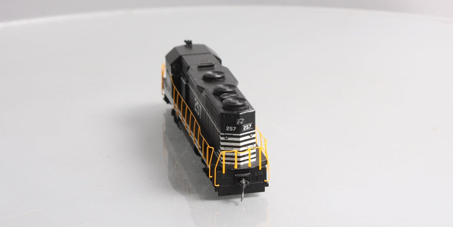 Roundhouse 12241 HO Chicago & Eastern Illinois GP35 Diesel Locomotive #257