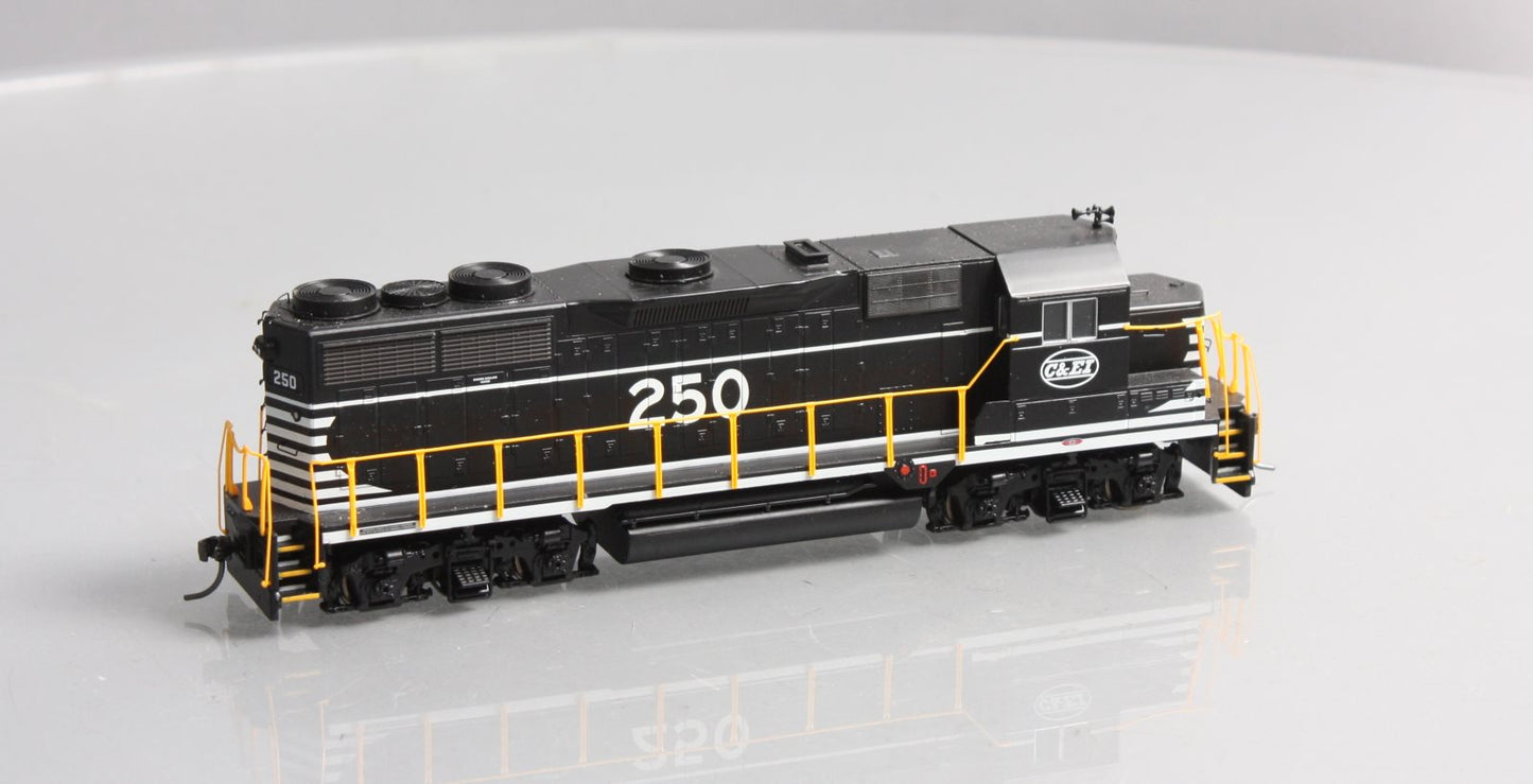 Roundhouse 12240 HO Chicago & Eastern Illinois GP35 Diesel Locomotive #250