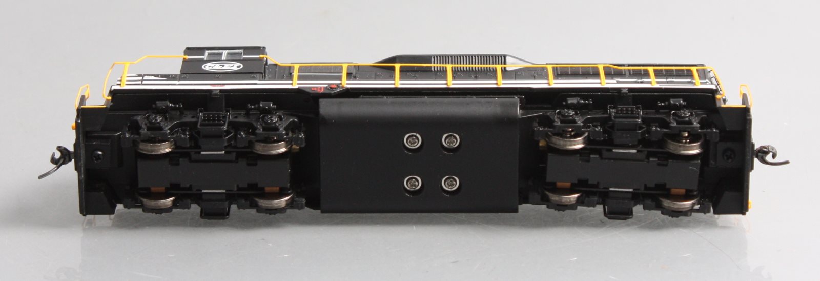 Roundhouse 12240 HO Chicago & Eastern Illinois GP35 Diesel Locomotive #250