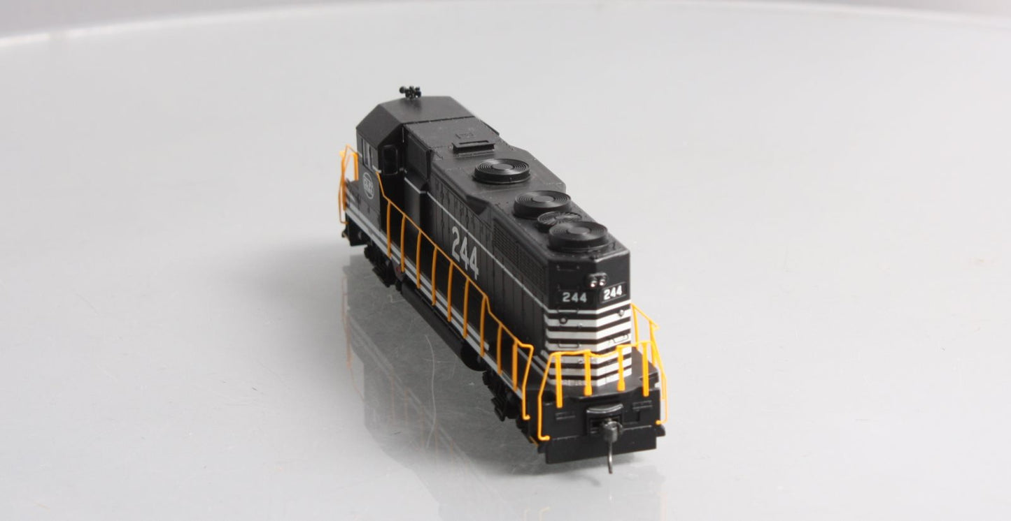 Roundhouse 12239 HO Chicago & Eastern Illinois GP35 Diesel Locomotive #244