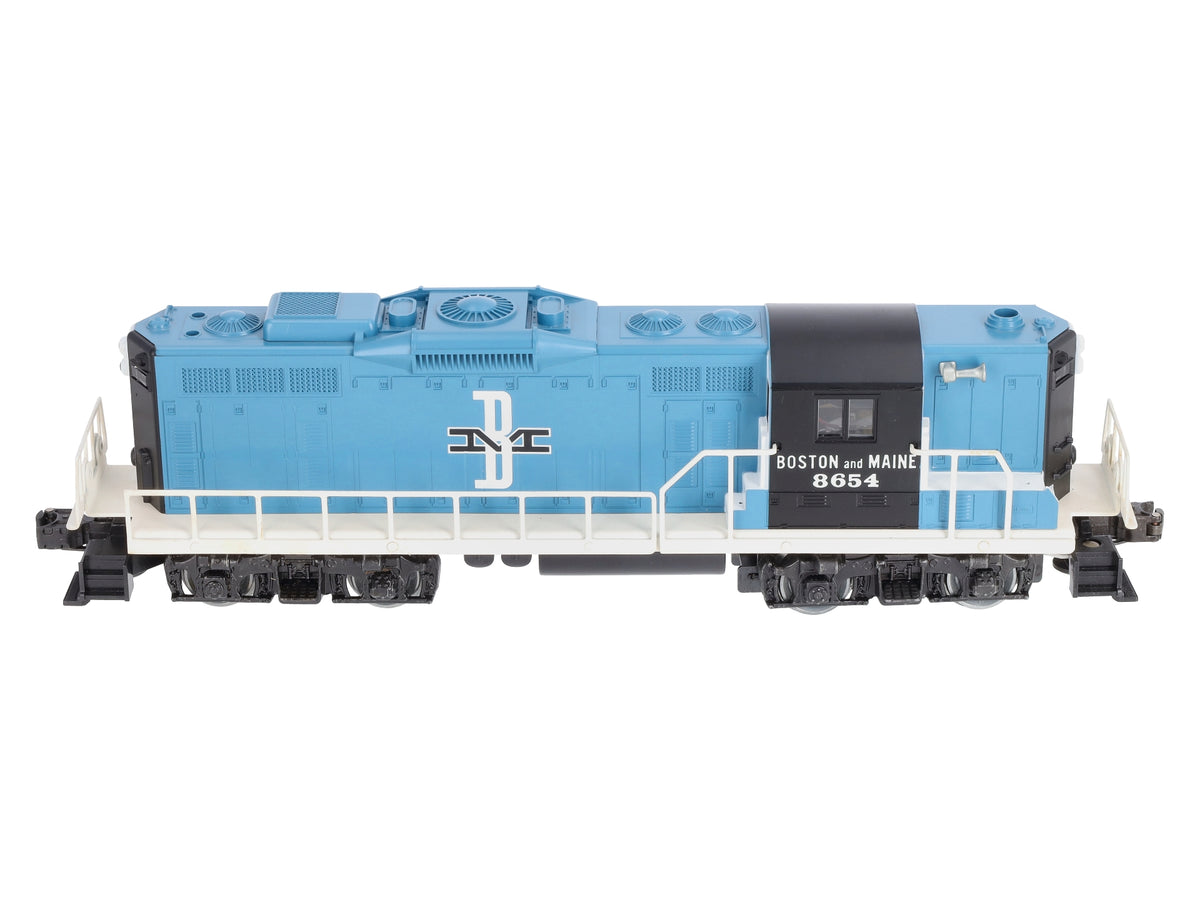 Lionel 6-8654 O Gauge Boston & Maine GP-9 Powered Diesel Locomotive #8654 NIB