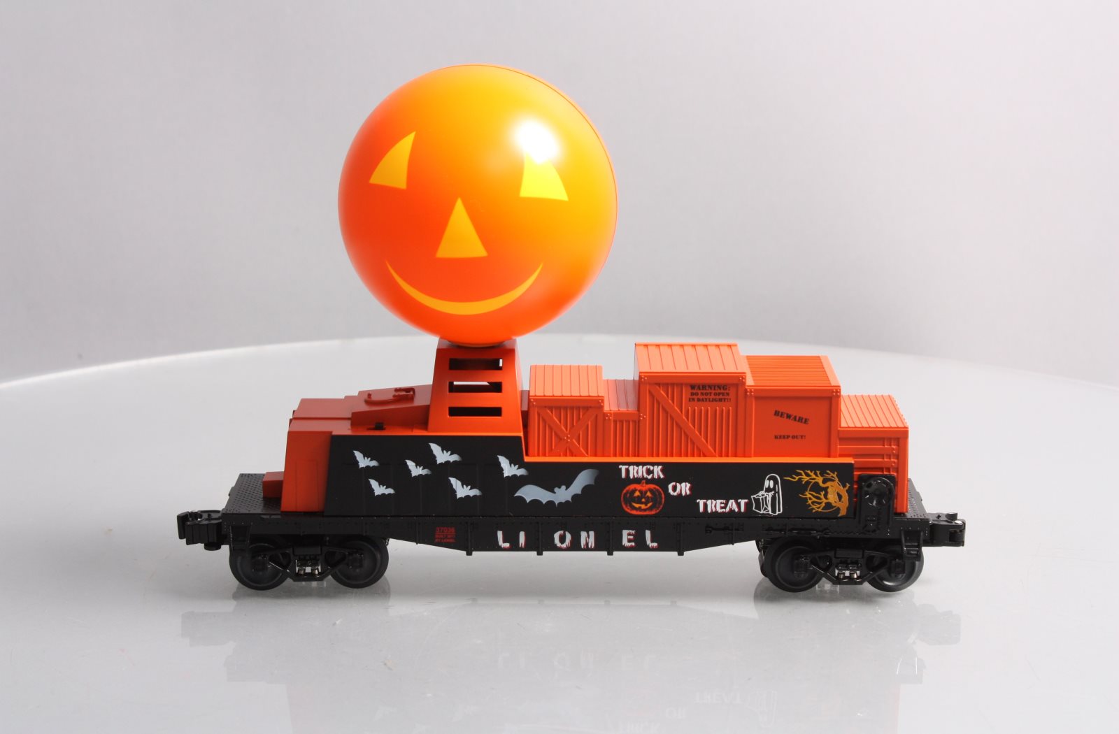 Lionel 6-37036 O Gauge Halloween Operating Globe Car NIB