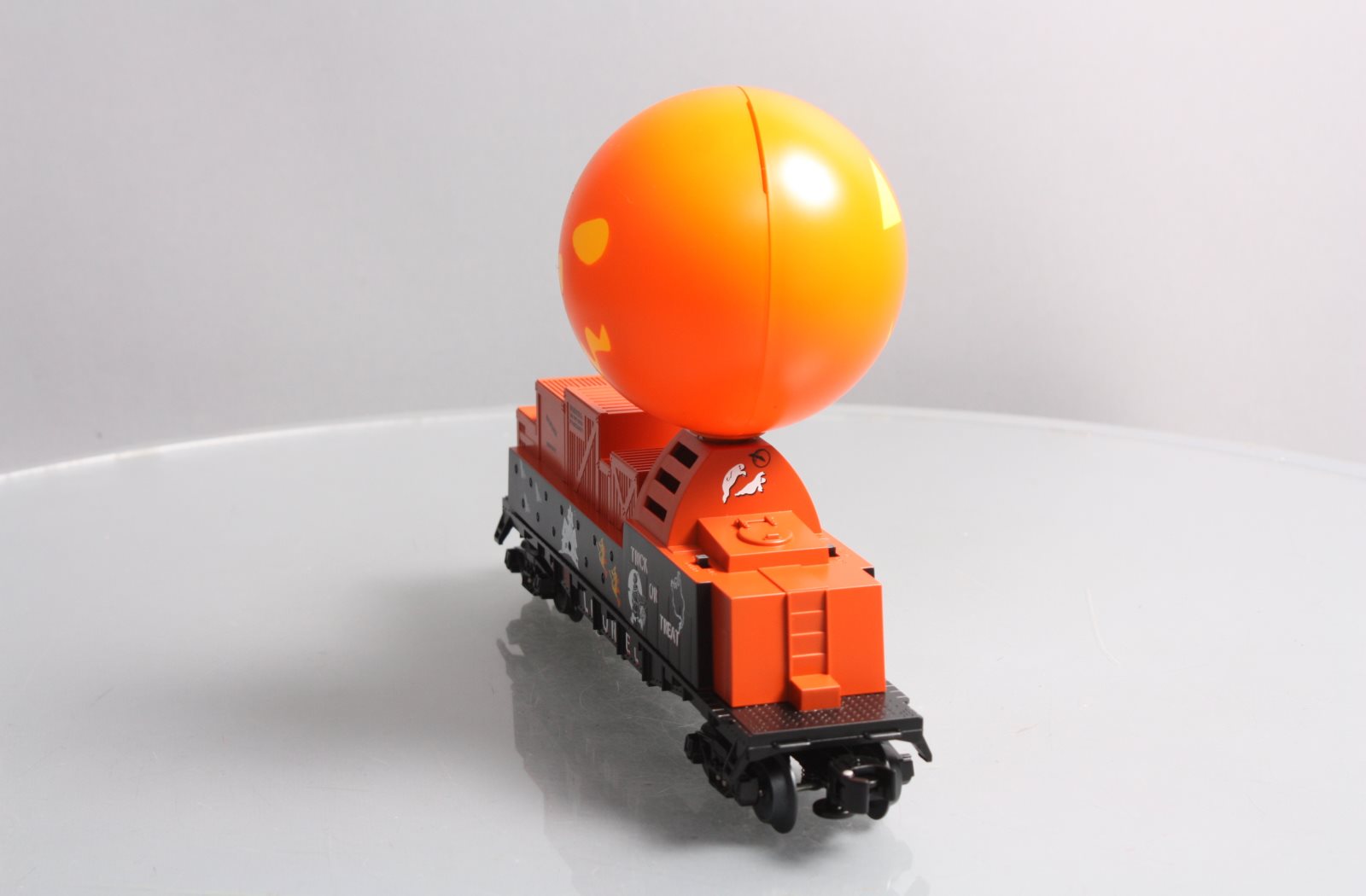 Lionel 6-37036 O Gauge Halloween Operating Globe Car NIB