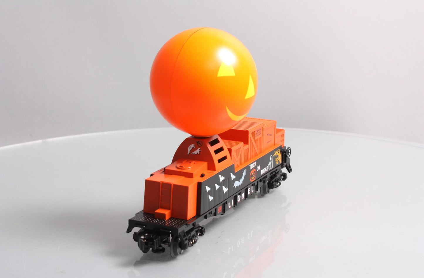 Lionel 6-37036 O Gauge Halloween Operating Globe Car NIB
