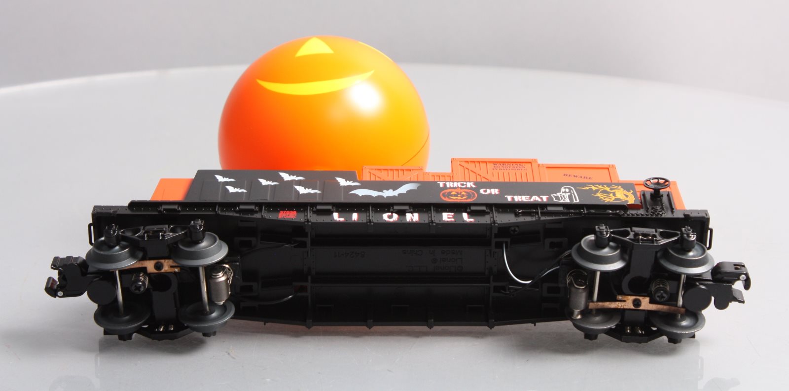 Lionel 6-37036 O Gauge Halloween Operating Globe Car NIB