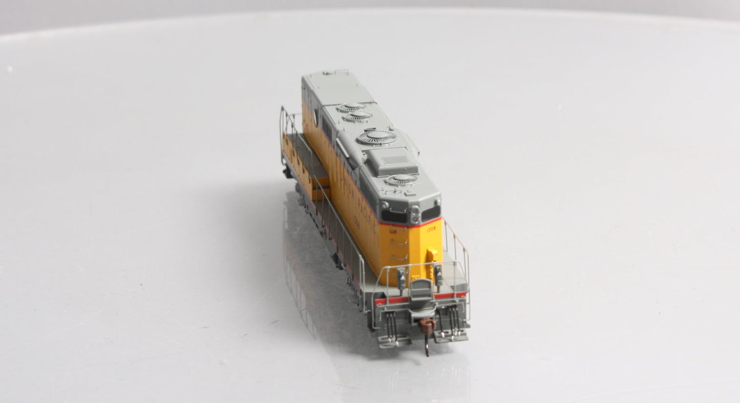 Athearn G78204 HO Union Pacific GP9B Diesel Locomotive #130B w/ DCC and Sound
