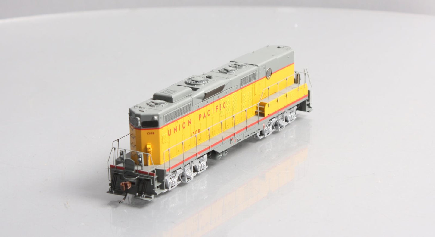 Athearn G78204 HO Union Pacific GP9B Diesel Locomotive #130B w/ DCC and Sound