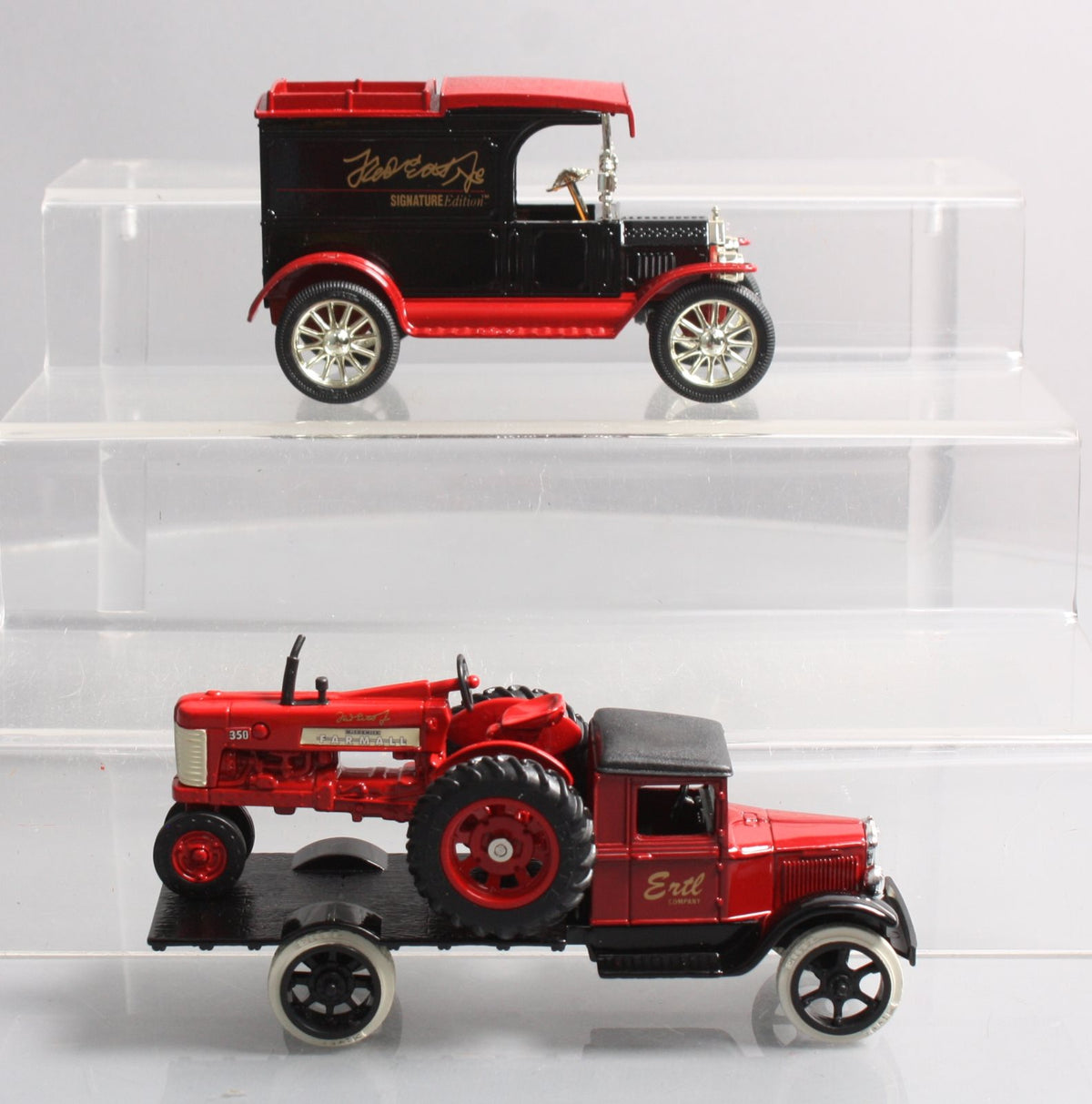 Ertl 1947 Signed Signature Edition 1913 Ford T Van & 1931 Hawkeye Tractor LN/Box