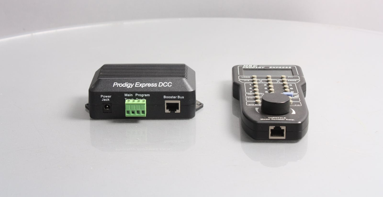 MRC 0001420 Prodigy Express 2 Power Pack and DCC Controller