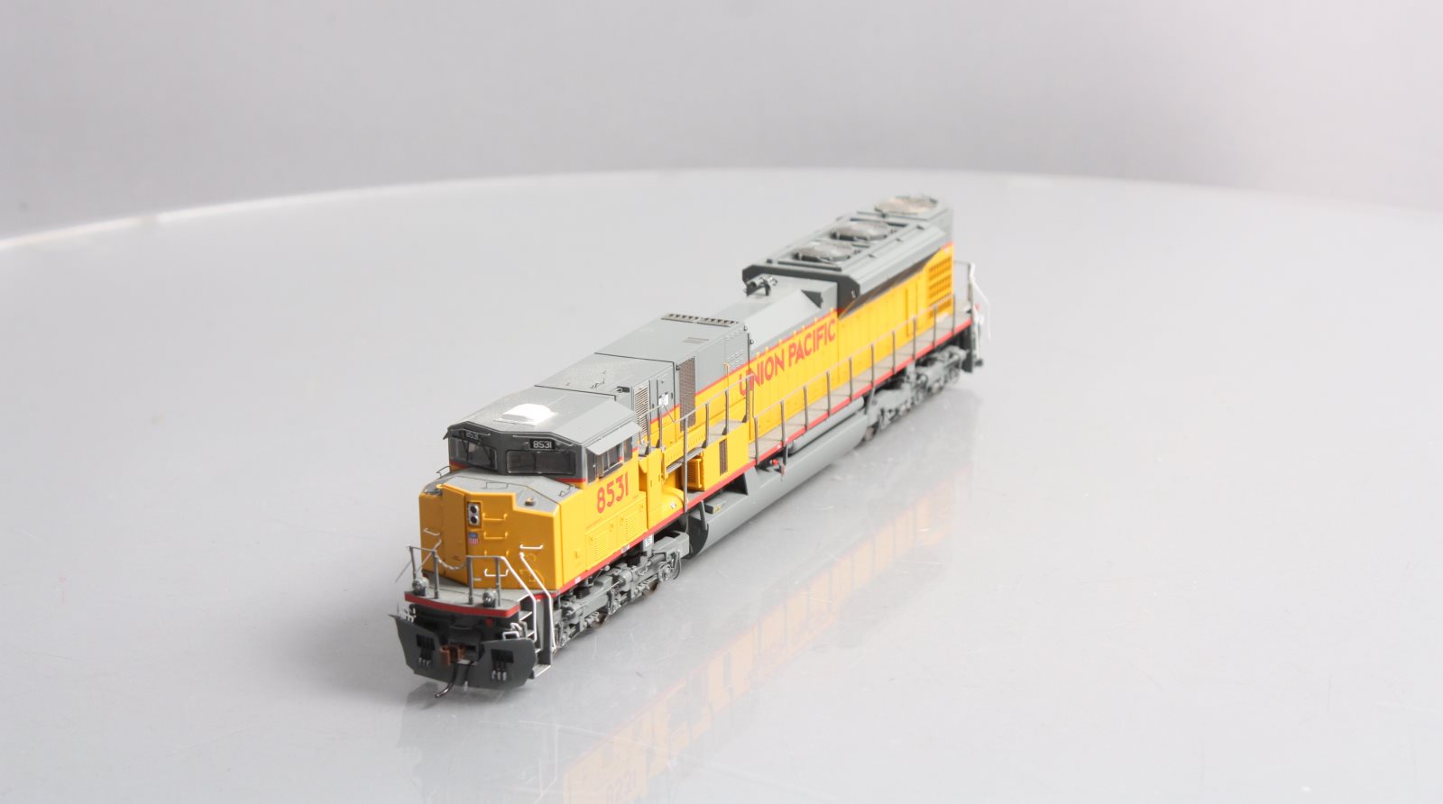 Athearn G27327 HO Union Pacific G2 SD90MAC-H Diesel Loco DCC/Sound #8531