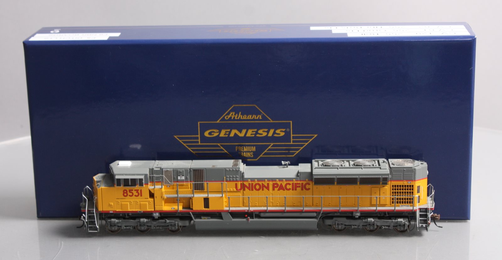 Athearn G27327 HO Union Pacific G2 SD90MAC-H Diesel Loco DCC/Sound #8531