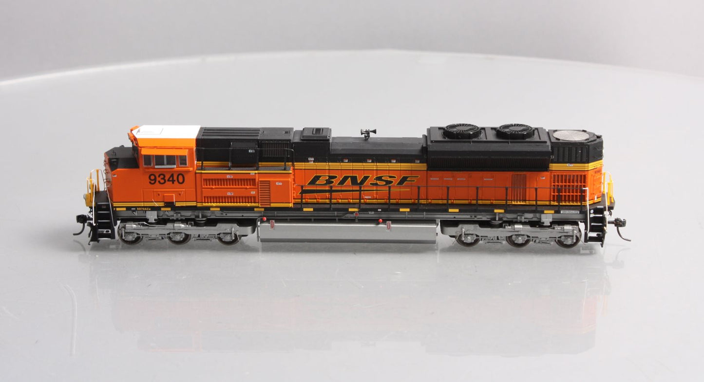 Athearn G68863 HO BNSF SD70ACe Diesel Locomotive with DCC & Sound #9340
