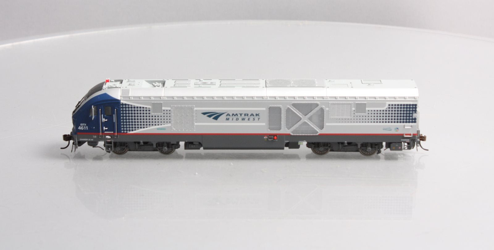 Bachmann 67902 HO Amtrak Midwest Charger SC-44 Diesel Loco with Sound #4611