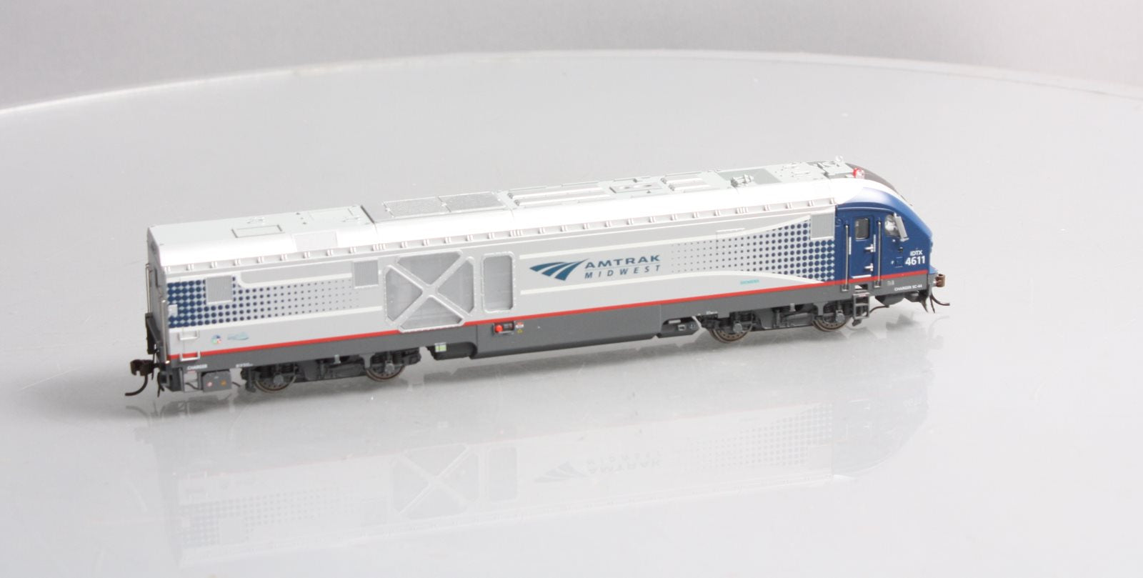 Bachmann 67902 HO Amtrak Midwest Charger SC-44 Diesel Loco with Sound #4611