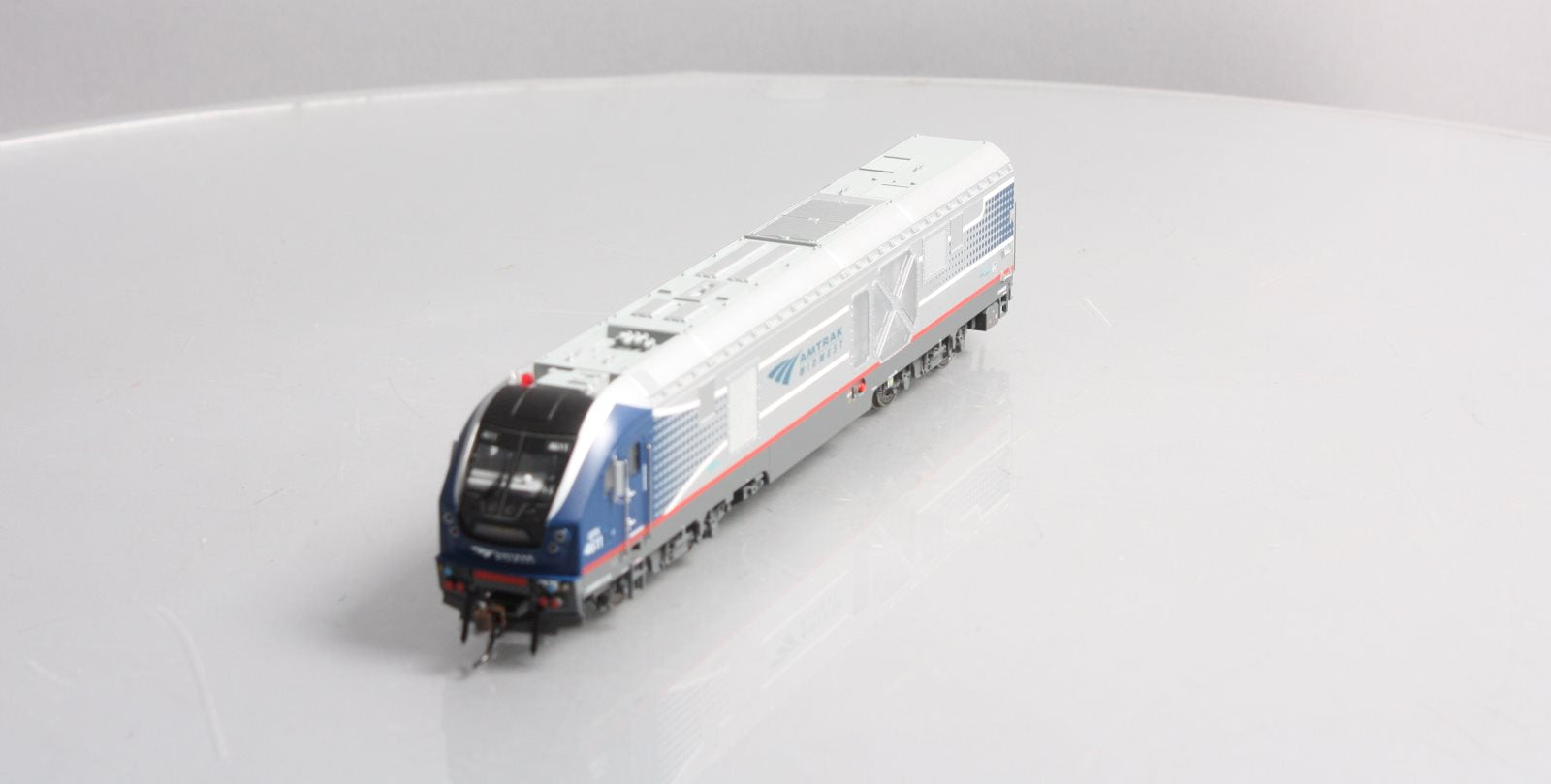 Bachmann 67902 HO Amtrak Midwest Charger SC-44 Diesel Loco with Sound #4611