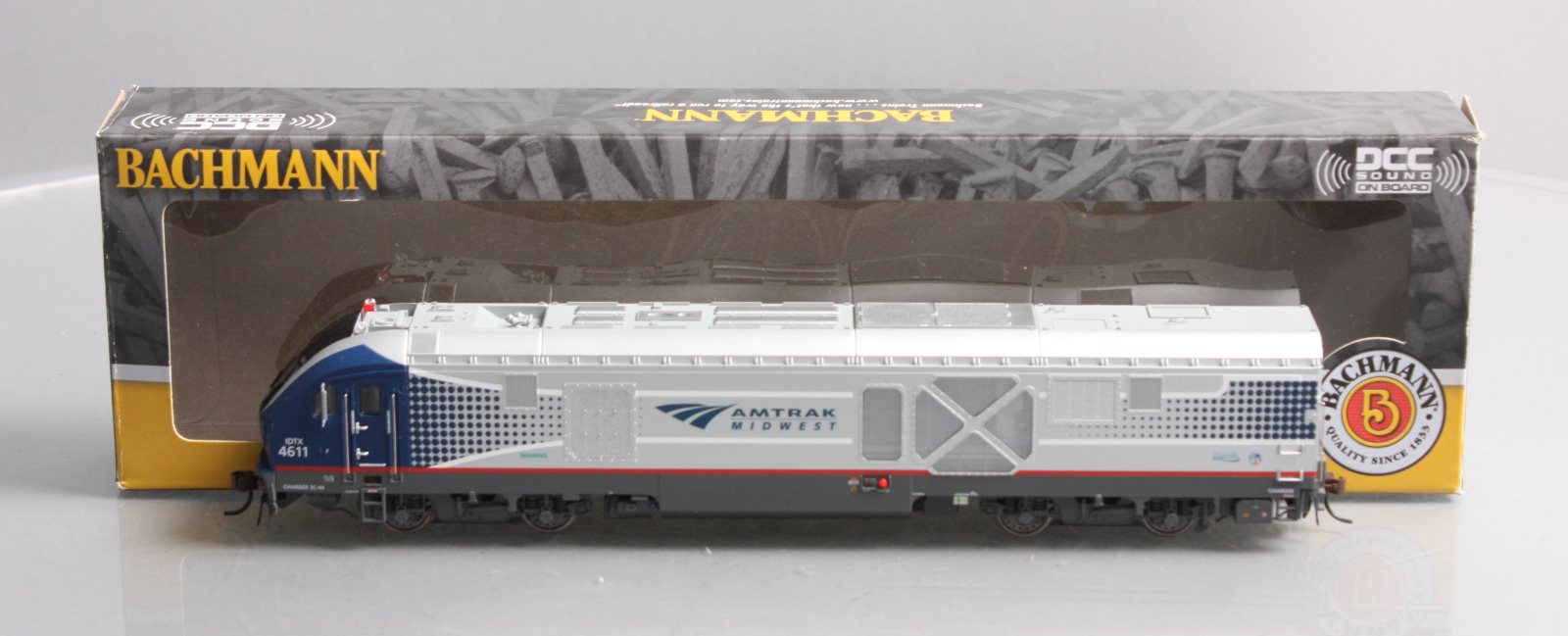 Bachmann 67902 HO Amtrak Midwest Charger SC-44 Diesel Loco with Sound #4611