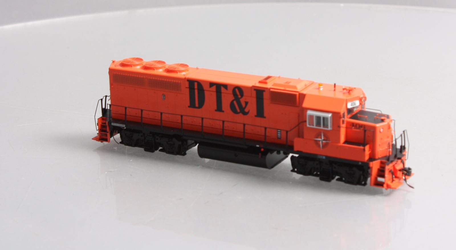 Athearn G64682 HO DT&I GP40-2 Diesel Locomotive #406 w/DCC & Sound LN/Box