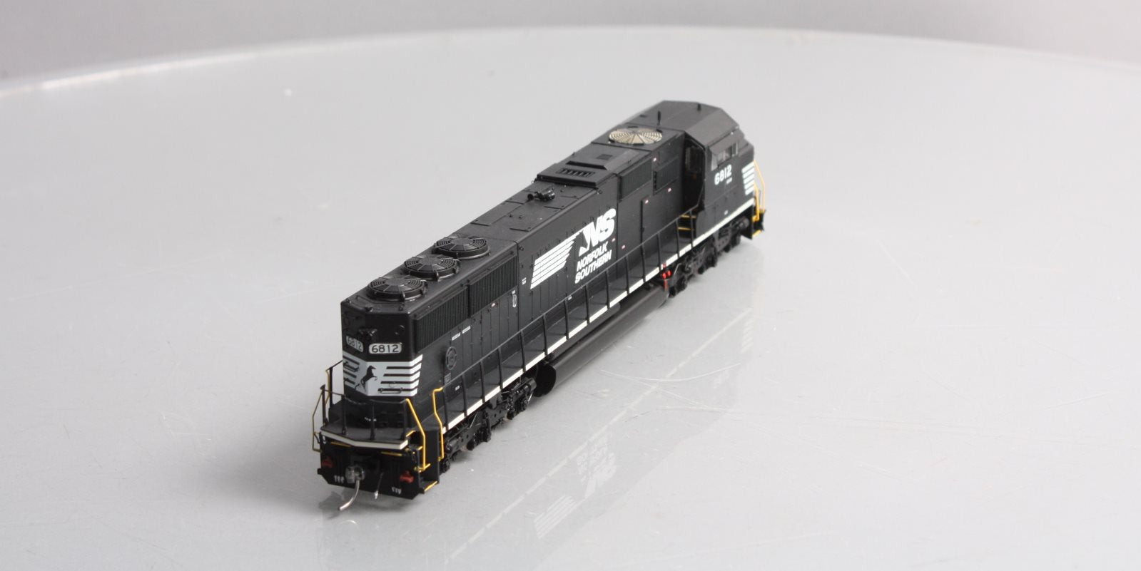 Athearn G75612 HO NS G2 SD60M Tri-Clops Diesel Locomotive w/DCC & Sound #6812 LN/Box
