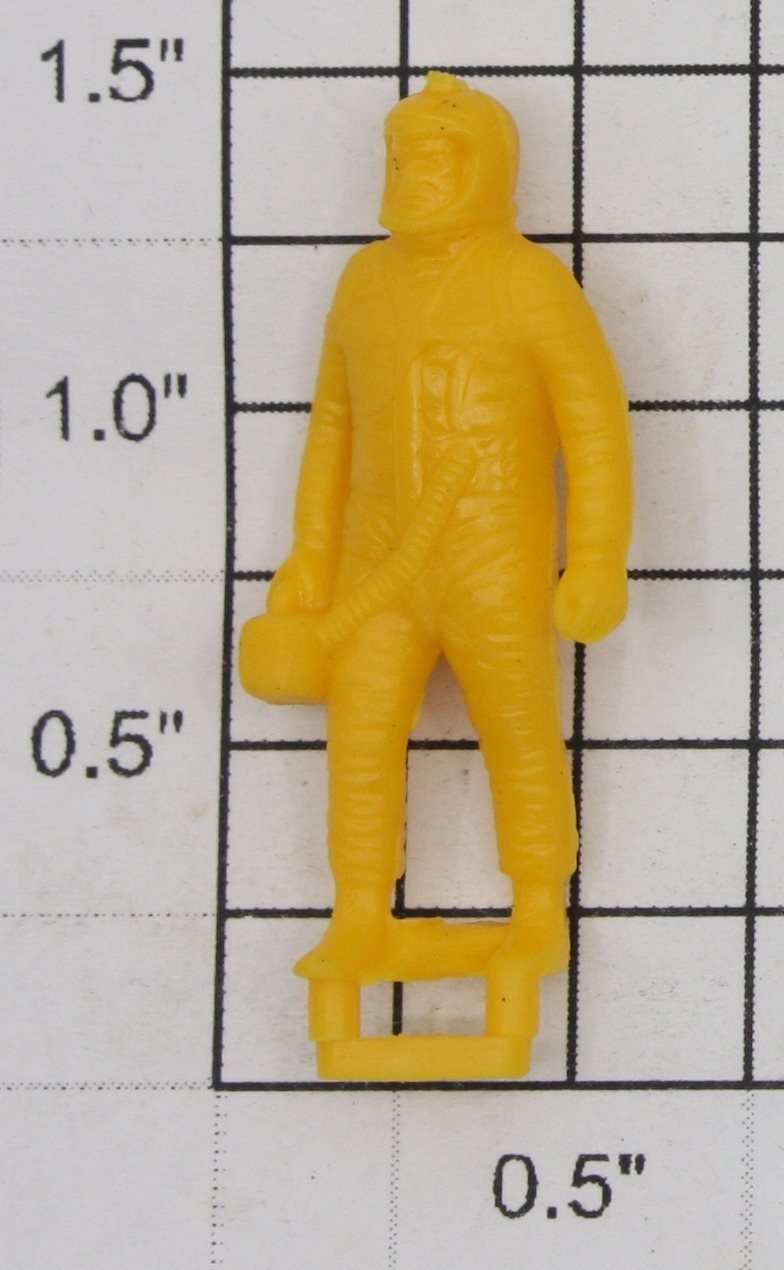 Lionel 6106680055 Yellow Rubber Astronaut Figure