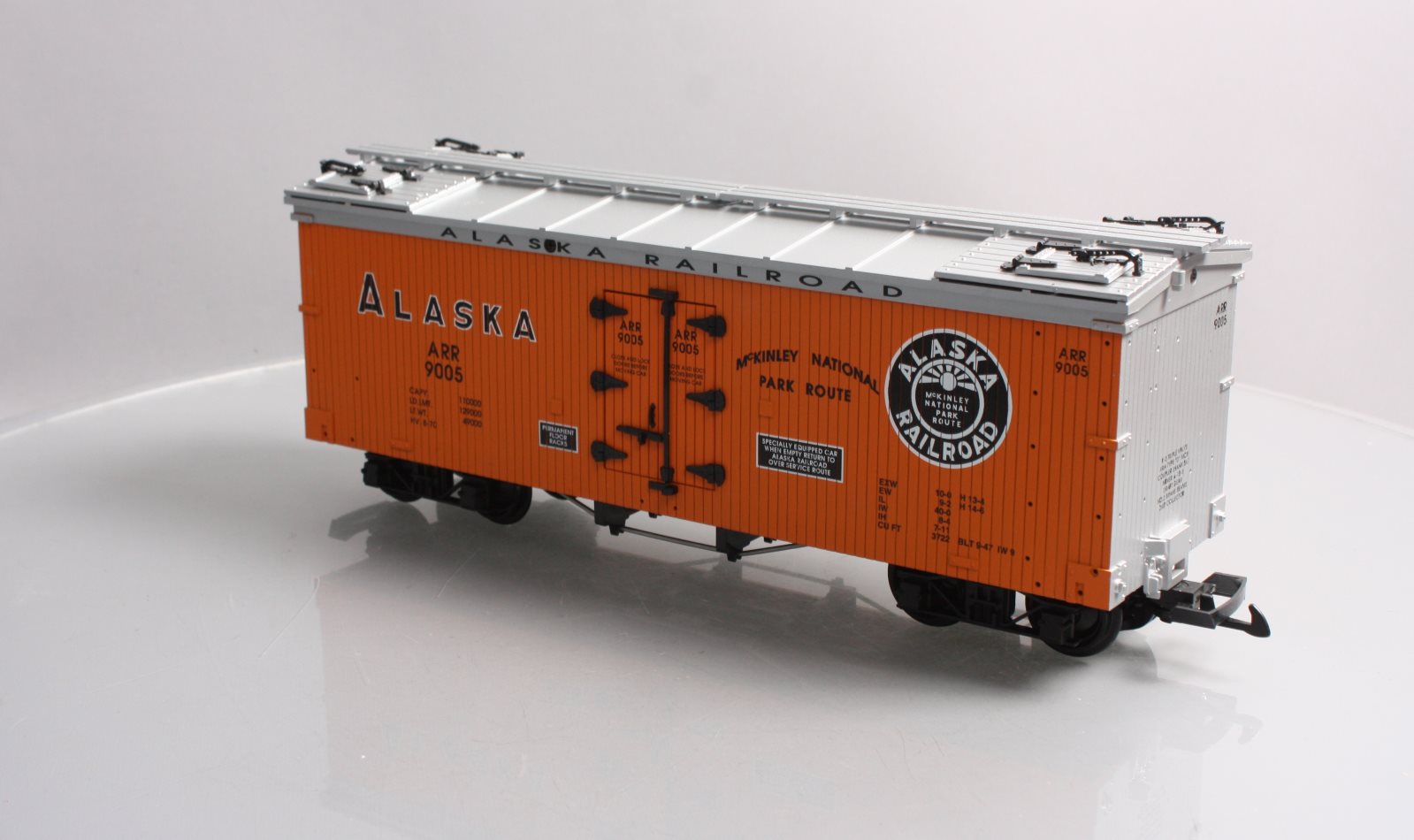 USA Trains R16204A G Alaska Railroad Orange Refrigerator Car #9005