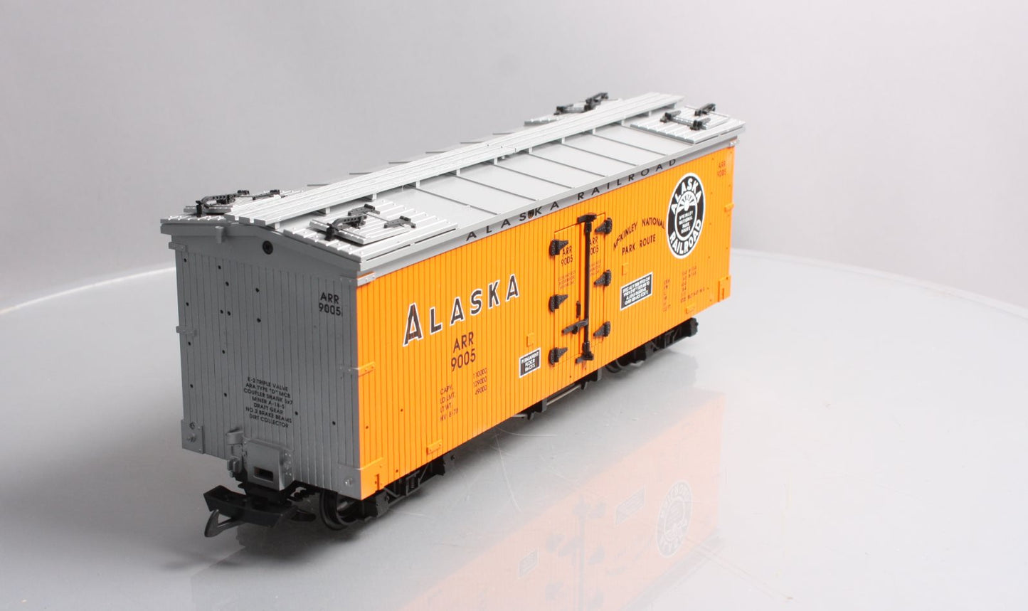 USA Trains R16204A G Alaska Railroad Orange Refrigerator Car #9005