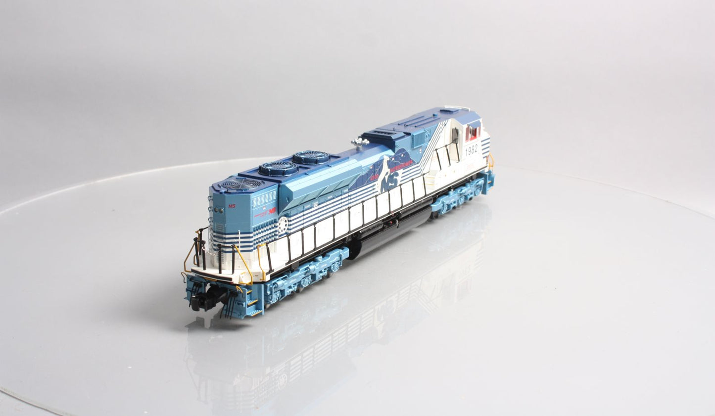 Lionel 6-28334 O Gauge Norfolk Southern Heritage SD70ACe Diesel Locomotive #1982