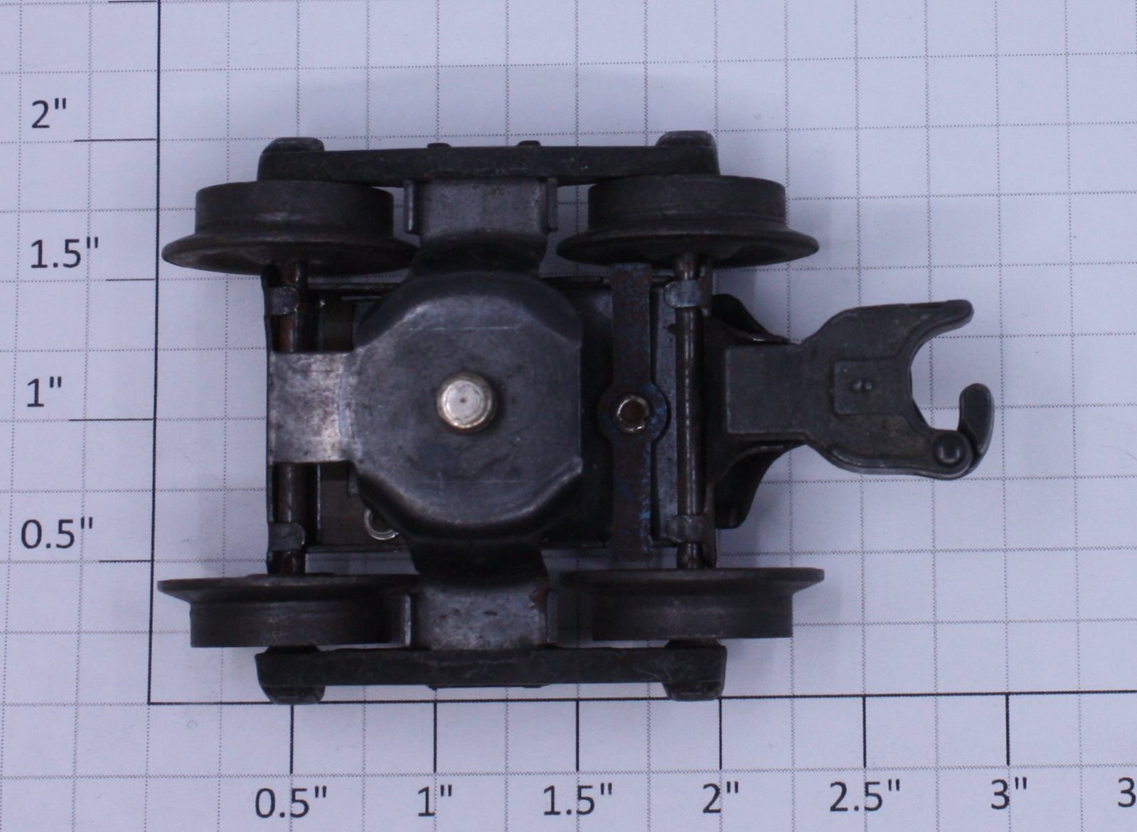 Lionel PT-3 Staple End Operating Coupler Truck w/Sliding Shoe, Stud w/o Tab