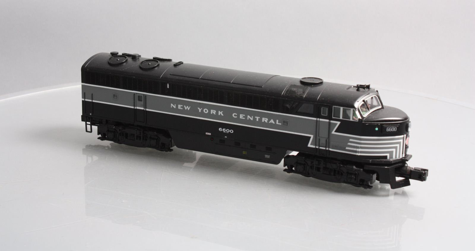MTH 20-20471-1 New York Central C-Liner A Unit Diesel Engine w/ P-S 3 #6600